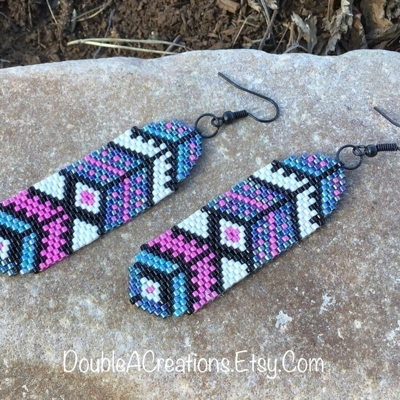 Southwest Feathers Beaded Earrings, New, Handmade by Me - Picture 5 of 10